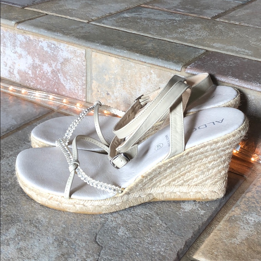 Cute Summer Shoes Sparkle Rhinestones Very Clean Cute Summer Shoes Sparkle Rhinestones Very Clean